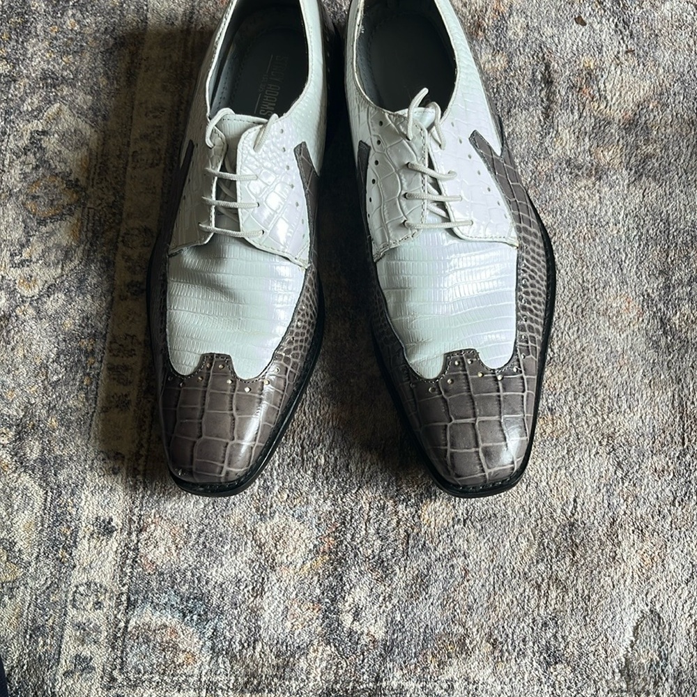Stacy Adams White and Brown Croc-Embossed Oxfords